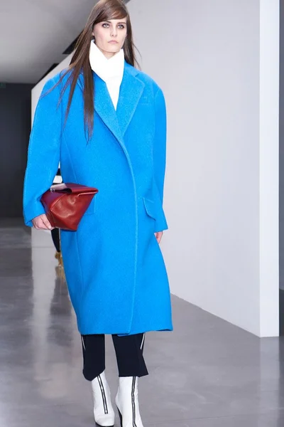 Look 4